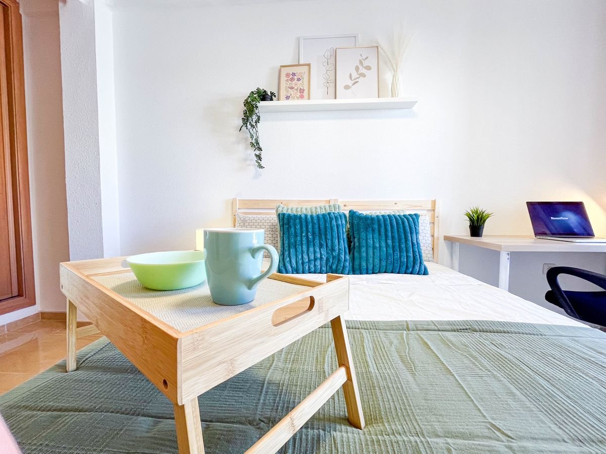 Habitación en Hospital Civil, Málaga